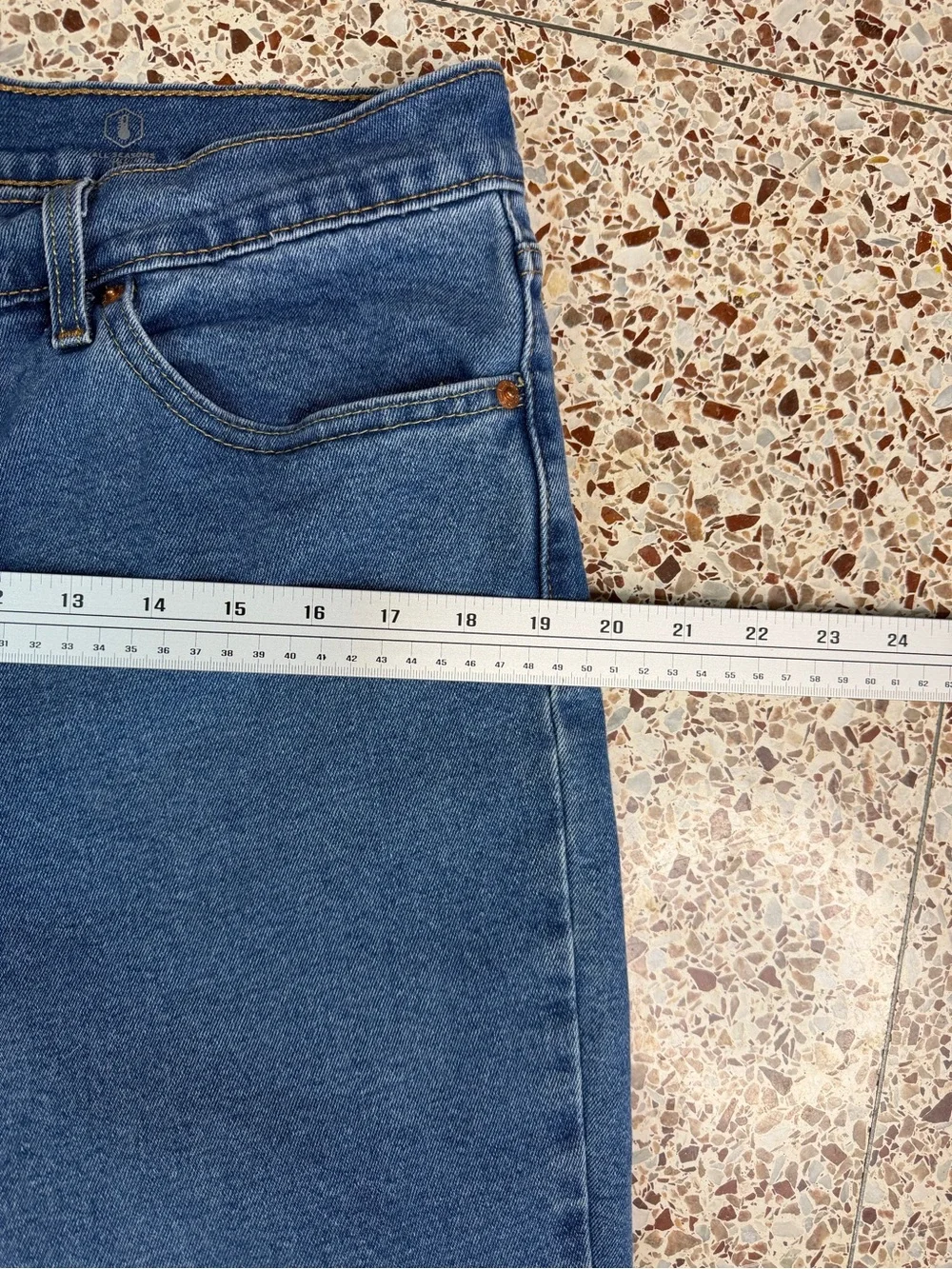 Vintage Levi's 511 Men's Slim Fit Blue Denim Jeans Medium Wash Cotton 5-Pocket